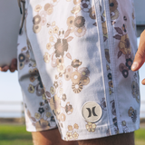 Phantom Naturals Tailgate 18"