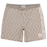 Phantom Naturals Tailgate 18"