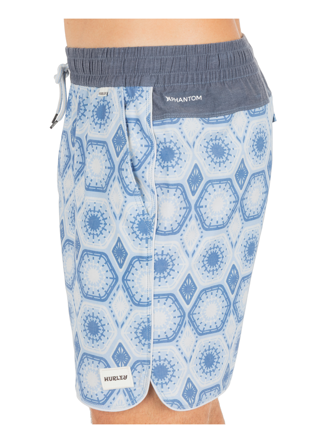 Phantom Naturals Scallop Volley 17"