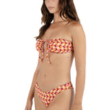 Daisy Tile Cheeky Scoop Bottom